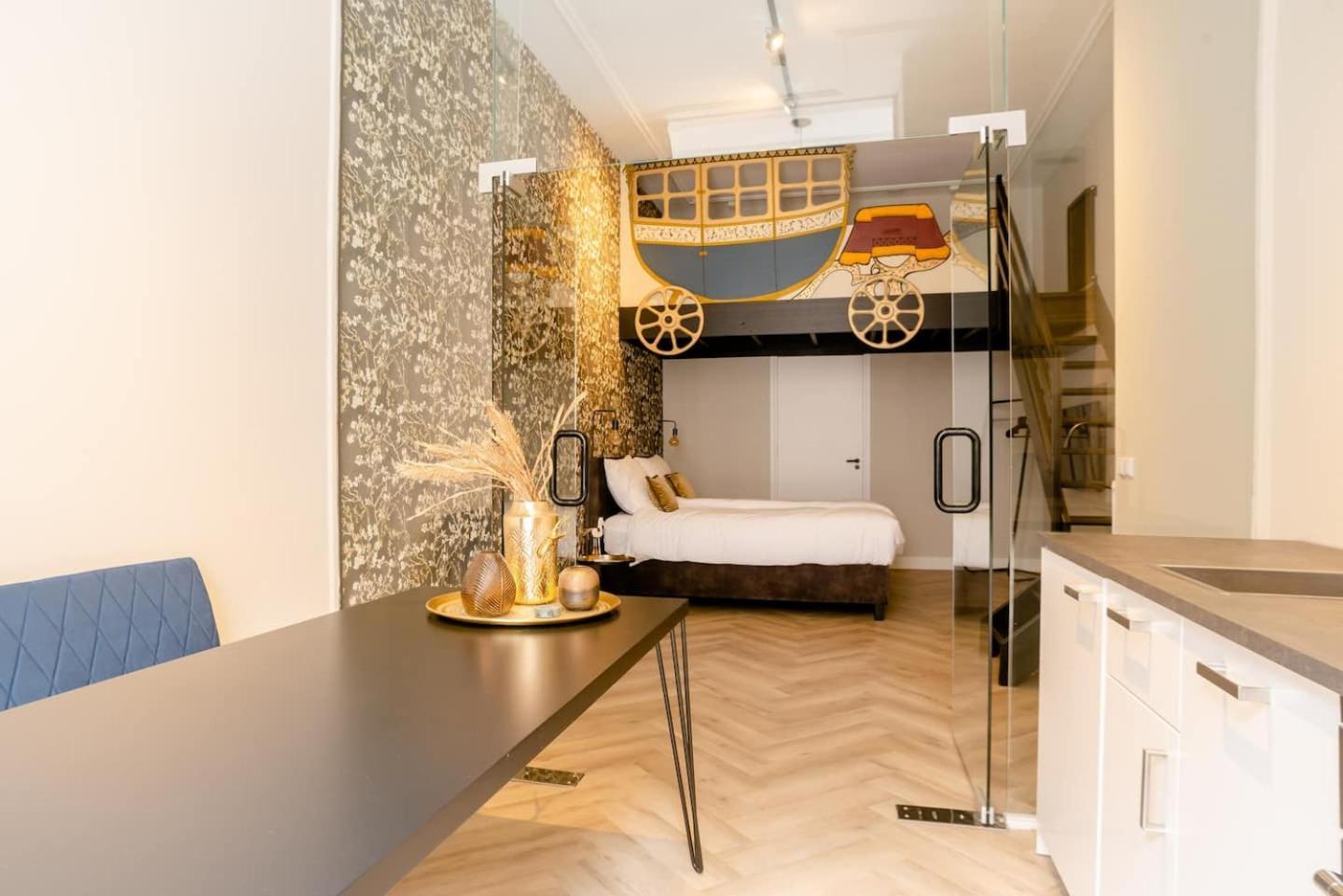 Child Favorite Coach House City Villa Тілбург Екстер'єр фото