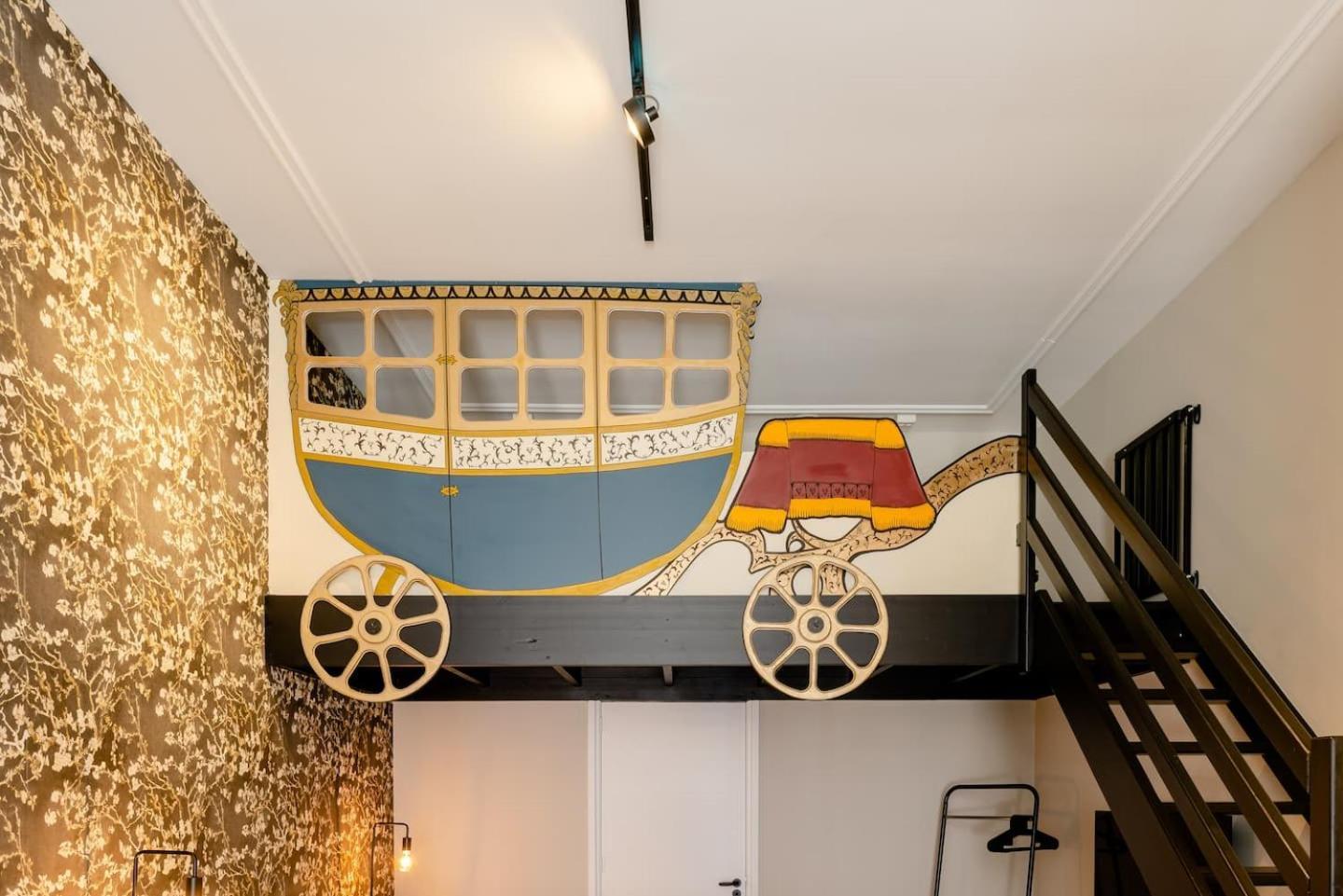 Child Favorite Coach House City Villa Тілбург Екстер'єр фото